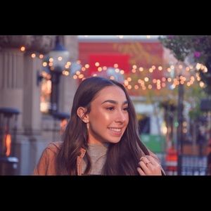 Meet your Posher, Noelle